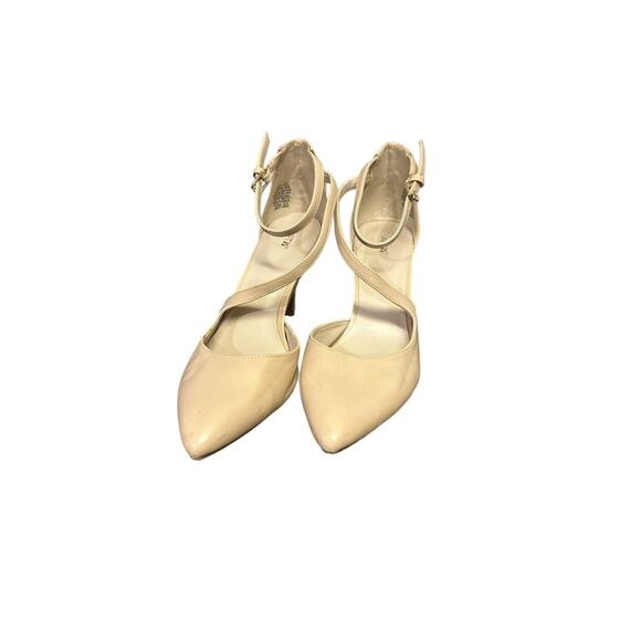 APT.9 DEFINED COMFORT Strappy Closed Toe Tan Heels Sz 9 M - Picture 3 of 9